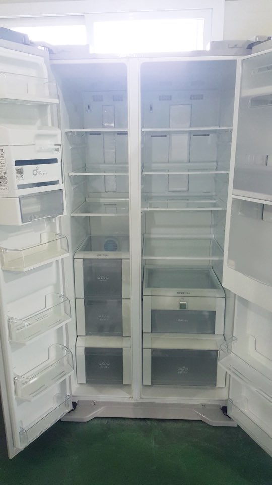 [중고] 엘지 디오스 매직스페이스 메탈 꽃무늬 강화유리 양문형 냉장고 분해 세척완료 판매합니다
