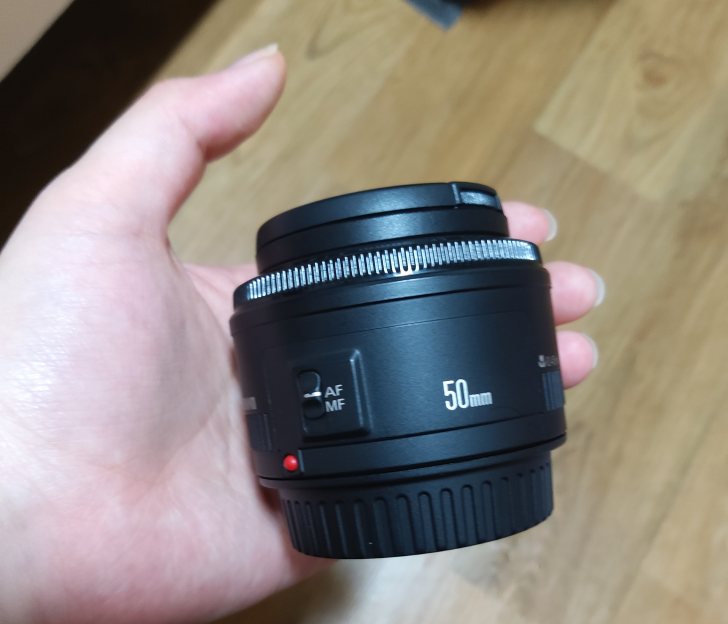 Canon 100D 화이트 풀구성 + 쩜팔렌즈 50mm (정품인증서 소지)